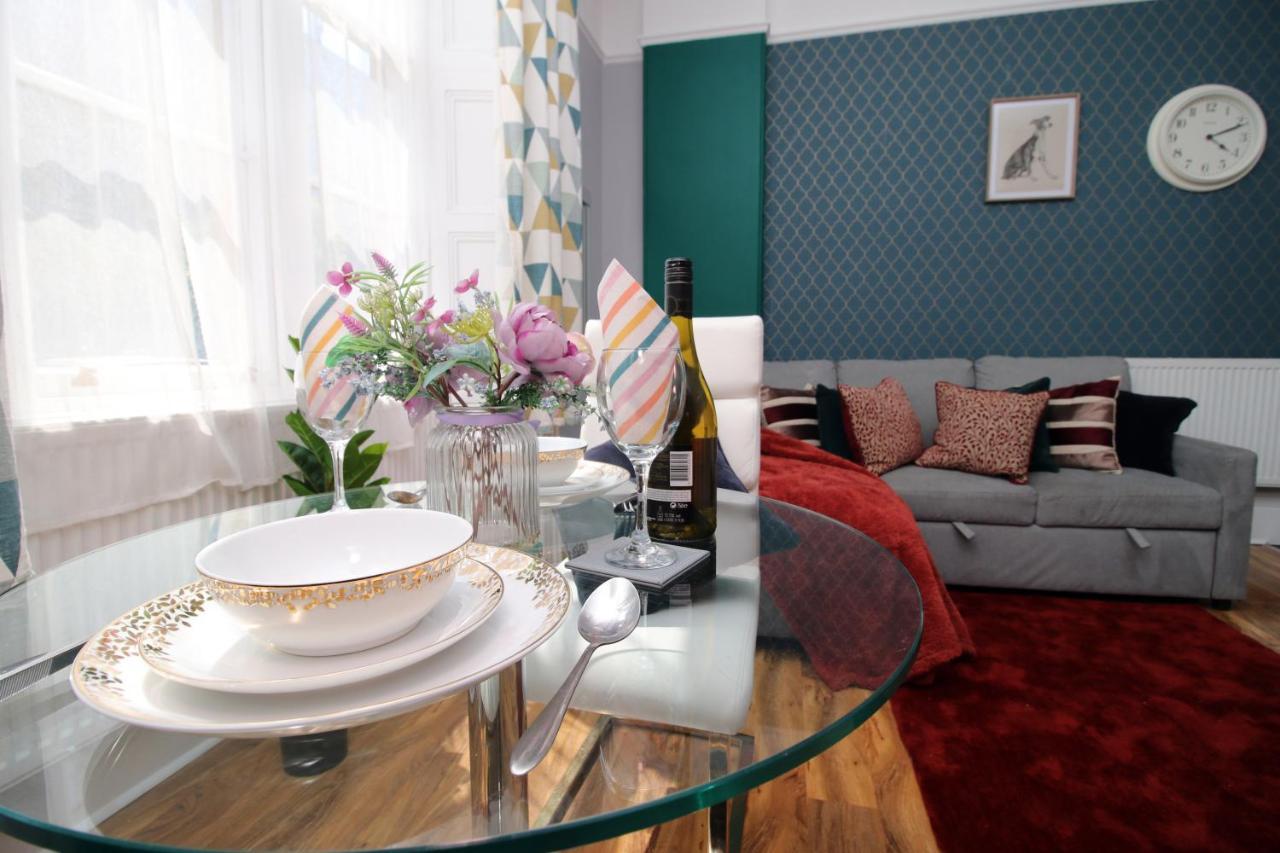 Sleek And Stylish 2 Bed In Clifton - Garden Apartment Bristol Luaran gambar